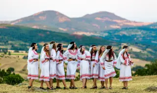 Какво задължително се прави на втория ден от Великден - Мокрия понеделник