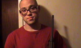 Убиецът от Орегон е имал 13 оръжия