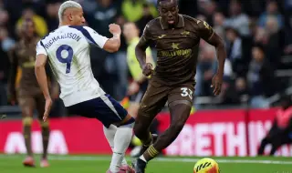 Трансферна война за защитник на Брентфорд: Челси срещу Арсенал и Сити