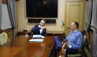 Лидерите на Франция и Германия приветстваха санкциите на ЕС срещу Русия