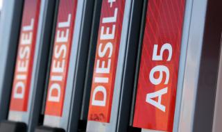 Малките бензиностанции продават горивата с над 10% по-евтино