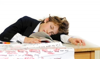 Училищата убиват творчеството у децата (видео)