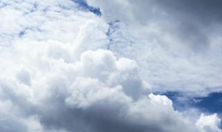 Слънцето се редува с дъжд и бури