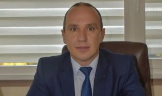 Адвокат Росен Димитров: Крум Зарков е създал един шедьовър на антиправото. За него КС е хоремаг!