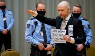 Масовият убиец Брайвик отново съди Норвегия
