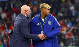 Селекционерът на Испания: Отговорност на всички нас е да подкрепяме Ямал