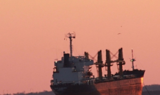 Руски товарен кораб потъва край Калиакра