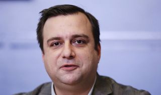 Борис Попиванов: С 9-месечния срок на „политическа бременност“ ПП - ДБ си слагат главата в торбата