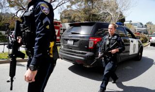 Ранени при стрелба в американски мол