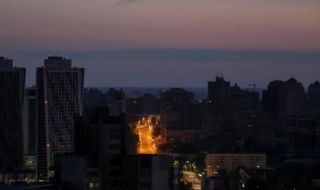 Експлозии в Киев, падат отломки от свалени руски дронове