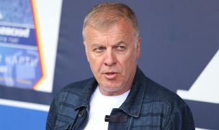 Искат от Наско Сираков да върне поста спортен директор в Левски