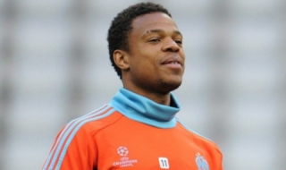 Венгер гледа към Лоик Реми