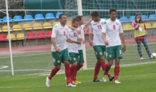 Дания спря устрема на младежите ни