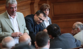 Скандал с "Авиоотряд 28" на парламентарния контрол