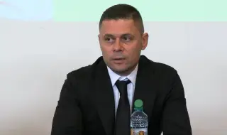 Александър Димитров: Капитанската лента от много години е била като ябълка на раздора