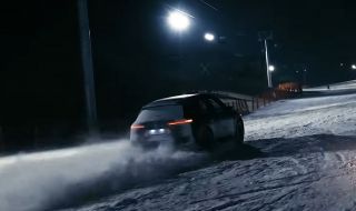 Става ли за сняг електрическата Х5-ица на BMW? (ВИДЕО)