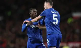 Най-нелепият червен картон във Висшата лига - ВИДЕО