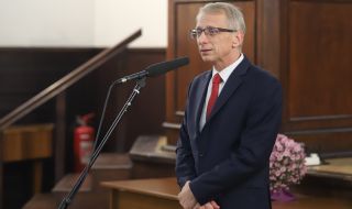 Денков: Родителите, които не искат да тестват децата си, могат да продължат онлайн