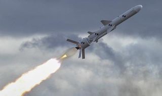 Русия използва във войната стари крилати ракети със свалени ядрени бойни глави