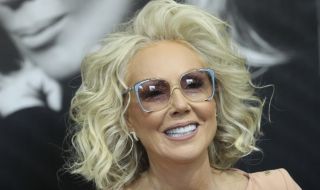 Лепа Брена готви изненада на феновете си (ВИДЕО)