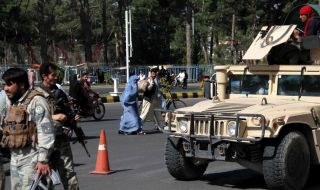 Спец части прогонват талибаните