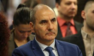 Цветанов: Не трябва да пускаме руска бойна техника през наша територия