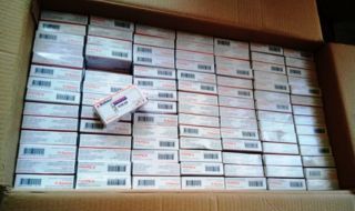 Износ на 164 000 таблетки забранени лекарства спряха митничари