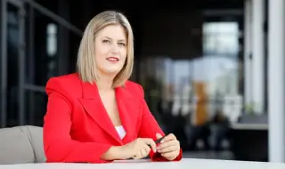 Македонска министърка се е отказала от българското си гражданство