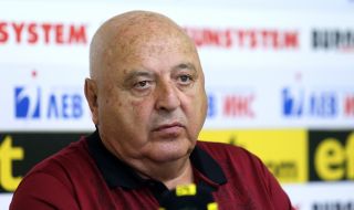 Венци Стефанов за Кирил Петков: Едва ли е запознат с проблемите във футбола