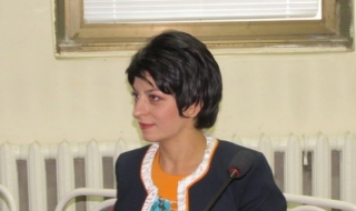 Десислава Атанасова открива томограф в Разград