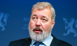 Руският нобелов лауреат, Муратов, дарява наградата си в помощ на бежанците