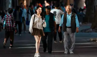 Why are millions of young Chinese unemployed? 