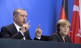 Ердоган: Меркел използва нацистки практики 