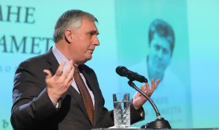 Ивайло Калфин: Фактически държавата се управлява от ПП, а политически от ГЕРБ