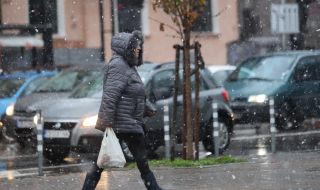 СО: Обработени са улиците, по които се движи градският транспорт