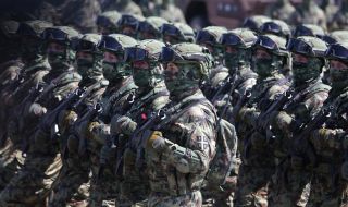 Сръбската армия е „готова да защити сърбите в Косово“