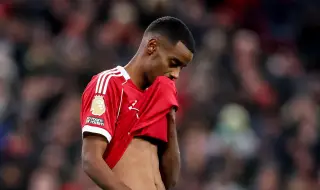 Александър Исак вкара гол и получи контузия при победа на Ливърпул