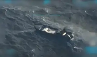 Трима души загинаха при американски удар по плавателен съд в Карибско море