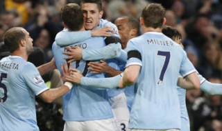 Сити е на точка от първото място в Англия