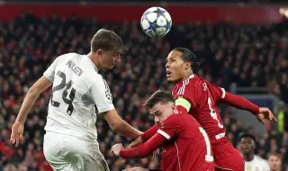 Звезда на Ливърпул с пореден спор с Рууни, този път относно лидерството на защитника (ВИДЕО)