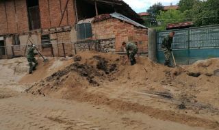 Държавата даде 14 милиона лева за пострадалите от наводненията в Карловско