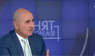 Цветанов: Възможно е Атанасова да е била изведена по специален маршрут до самолета на Пеевски