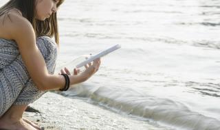 Писмо в бутилка се върна при подателката му след 35 години