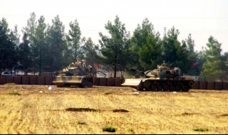 Турски танкове на сирийска територия