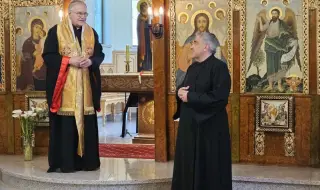 The new bishop, Father Petko Valov, is ordained 