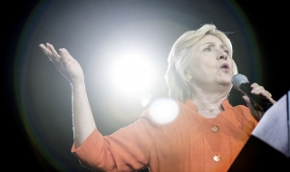 Родители на убити в Бенгази съдят Хилъри