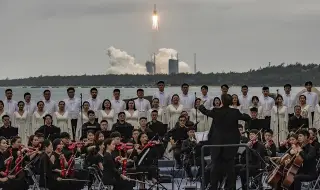 Луната отново е на мода - надпреварата за ресурсите ѝ започна