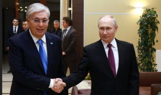 Лавров на ключово посещение преди срещата Путин-Токаев