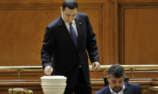 Правителството на Виктор Понта оцеля след вот на недоверие