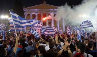 Патова ситуация преди референдума в Гърция